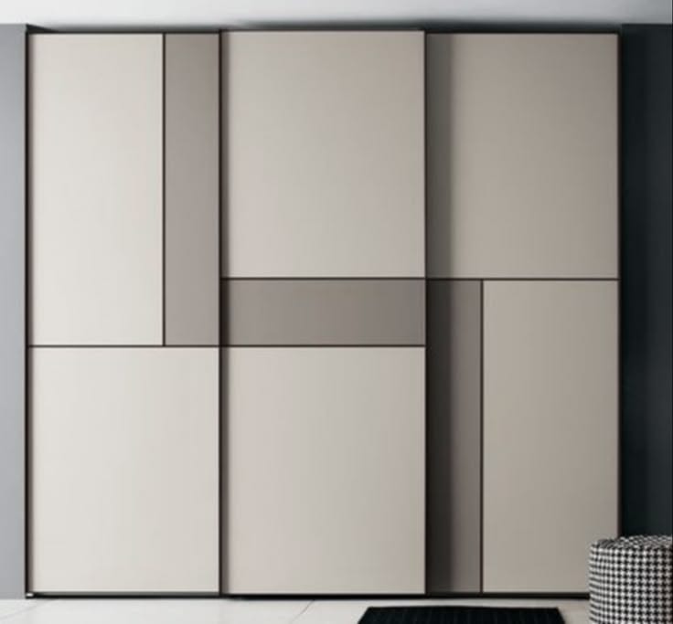 Wardrobe setup in customer home